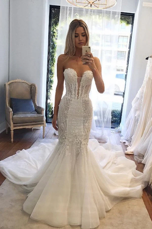 Vestidos de novia de sirena, escote corazón, sin mangas, con cola larga y lentejuelas